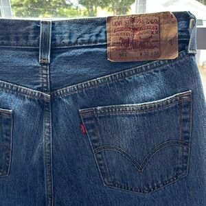 Levis Jeans Mens 36x32 Blue 501 Button Fly Straight Denim Pants